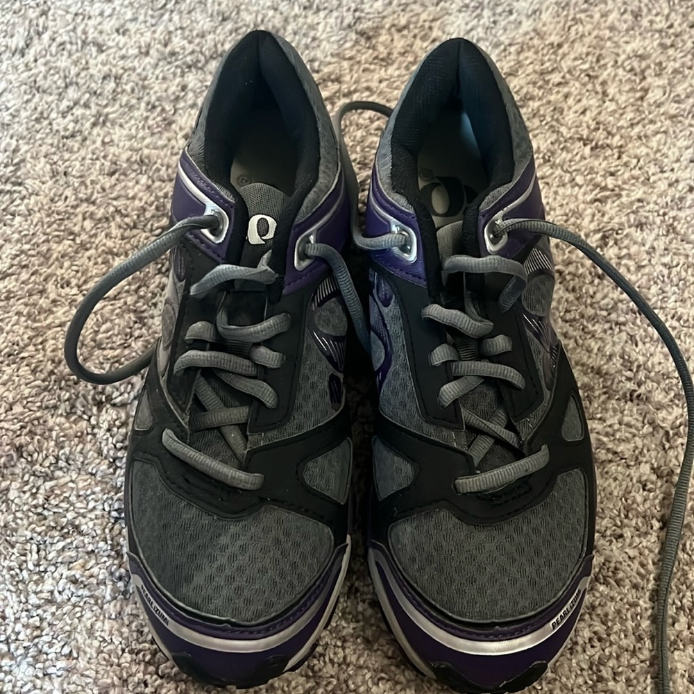 Womens sz 10 pearl zumi clip in spin shoes